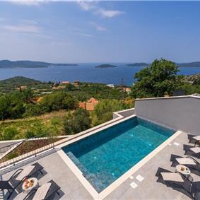 4 bedroom villa with pool in Dubrovnik region, sleeps 8 